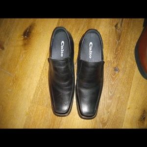 Mens black lifters.  Size 10 designer Calto